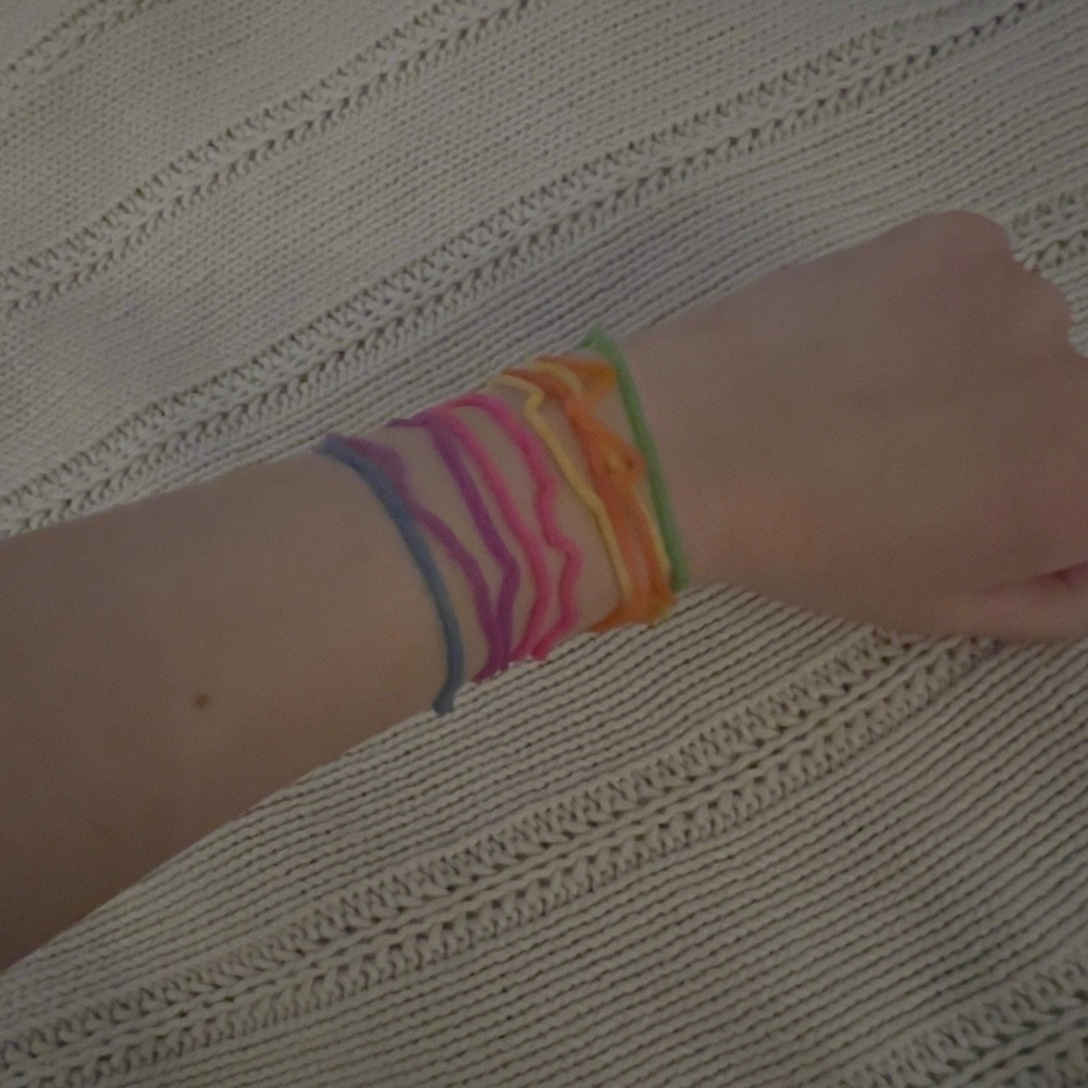 ౨ৎ y2k silly bandz lot